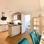 Prora - Komfortapartment Mit Waschmaschine - Sunshine Coast