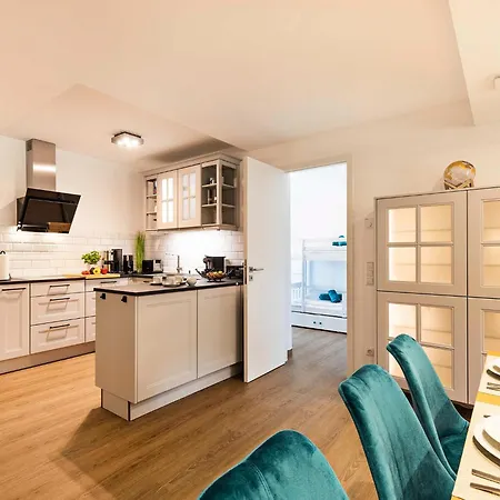 Prora - Sunshine Coast ビンツ